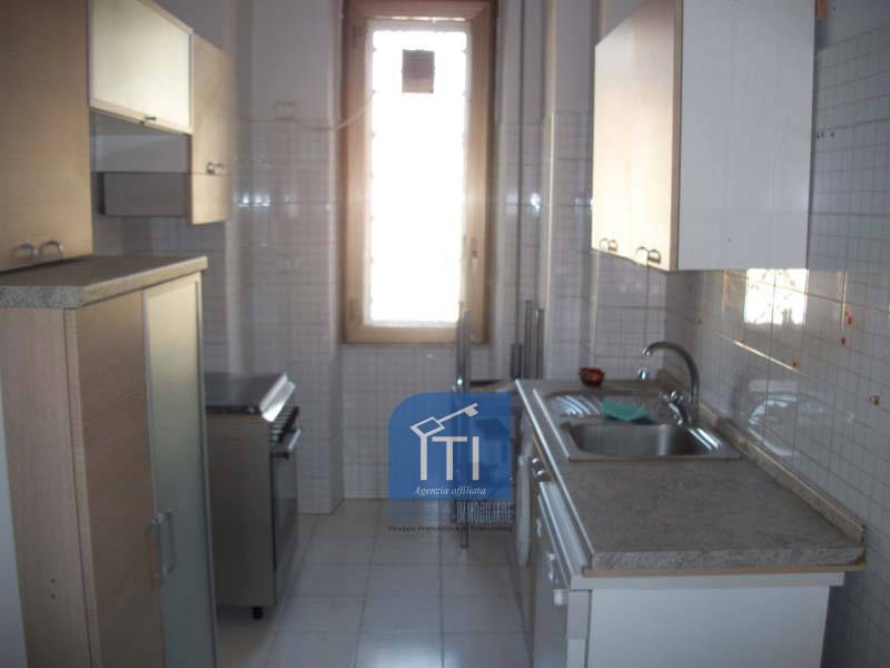 casa indipendente in affitto a Roma in zona Ardeatino