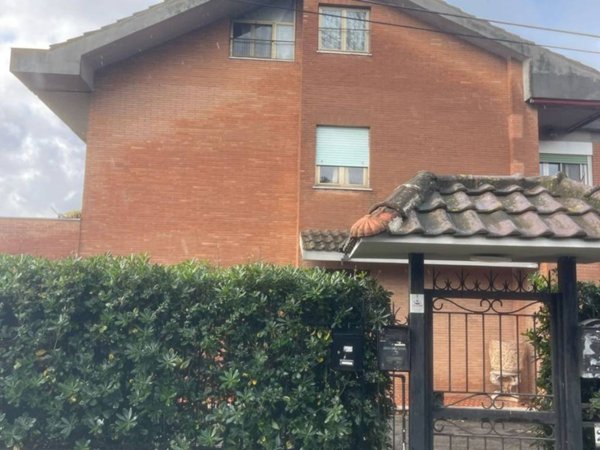 appartamento in affitto a Roma in zona Pantan Monastero