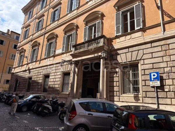 ufficio in affitto a Roma in zona Pigna - Sant'Angelo
