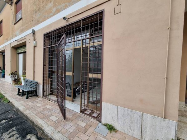 negozio in affitto a Roma in zona Casalotti