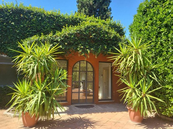 casa indipendente in affitto a Roma in zona Ardeatino