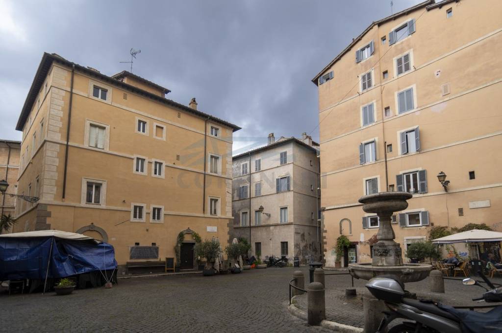 appartamento in affitto a Roma in zona Parione/Sant'Eustachio