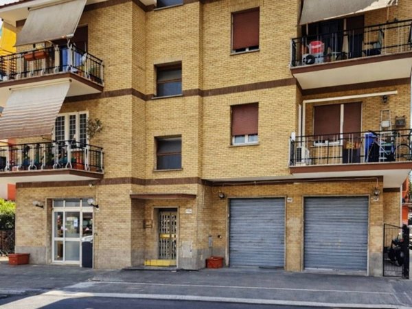 negozio in affitto a Roma in zona Casal Boccone