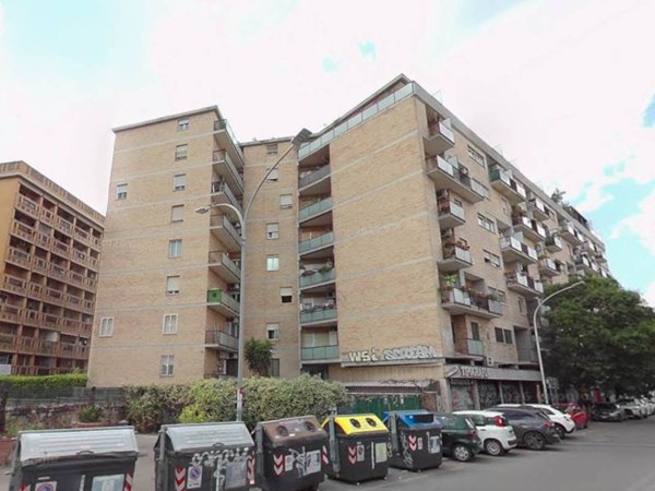 negozio in affitto a Roma in zona Ostiense