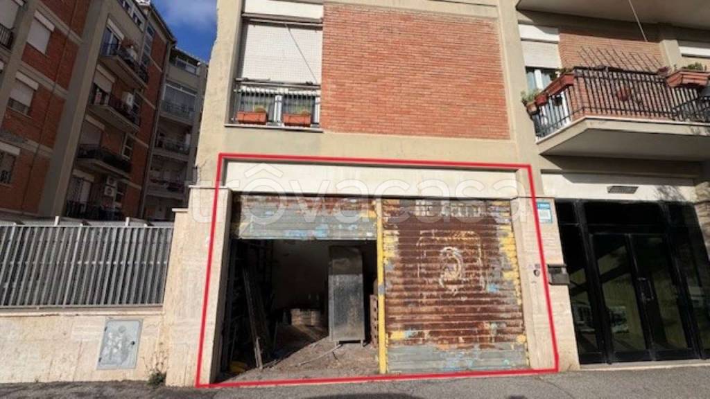 negozio in affitto a Roma in zona Ostia