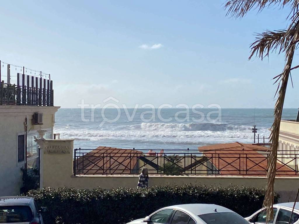 appartamento in affitto a Roma in zona Ostia