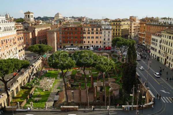 negozio in affitto a Roma in zona Parione/Sant'Eustachio