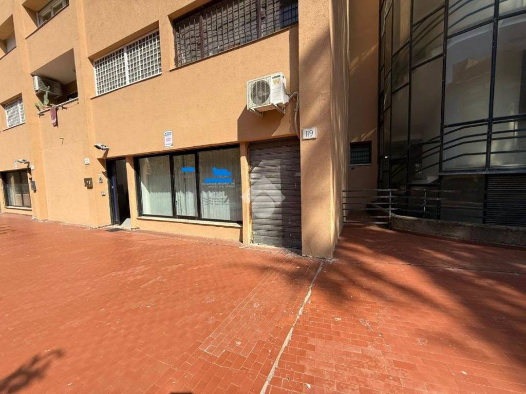 negozio in affitto a Roma in zona Giuliano Dalmata