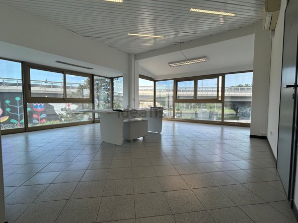 ufficio in affitto a Roma in zona Appio Claudio