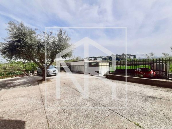 locale commerciale in affitto a Roma in zona Colle Prenestino