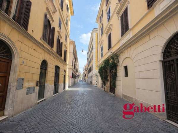 negozio in affitto a Roma in zona Rione Borgo