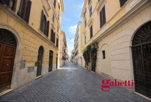 negozio in affitto a Roma in zona Rione Borgo
