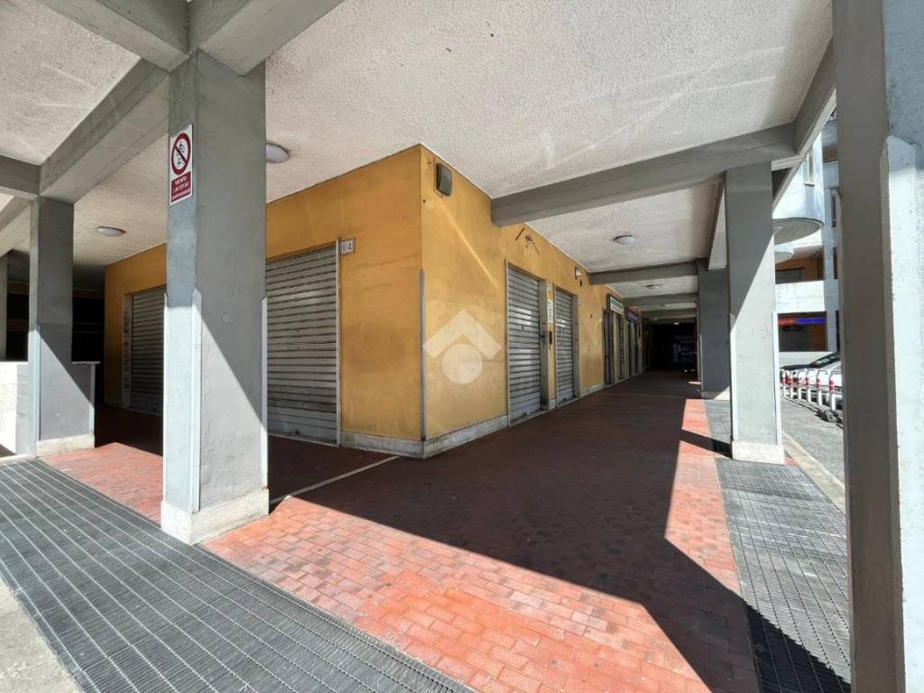 negozio in affitto a Roma in zona Collatino