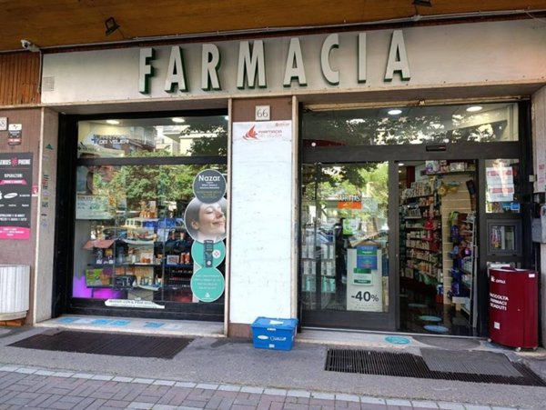 negozio in affitto a Roma in zona Ostia