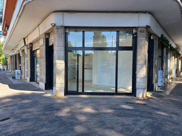 negozio in affitto a Roma in zona Della Vittoria
