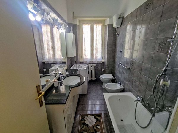 negozio in affitto a Roma in zona Ostiense