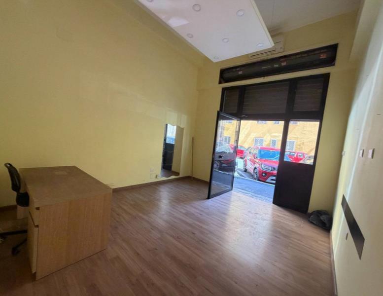negozio in affitto a Roma in zona Appio Claudio