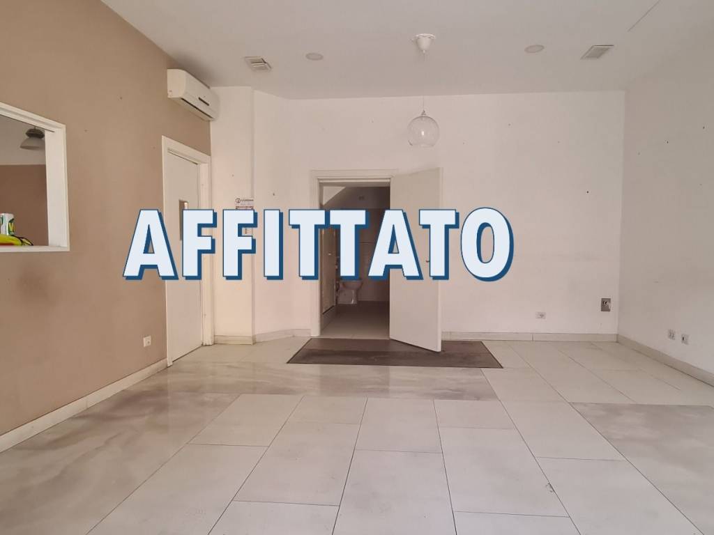 negozio in affitto a Roma in zona Ponte Mammolo