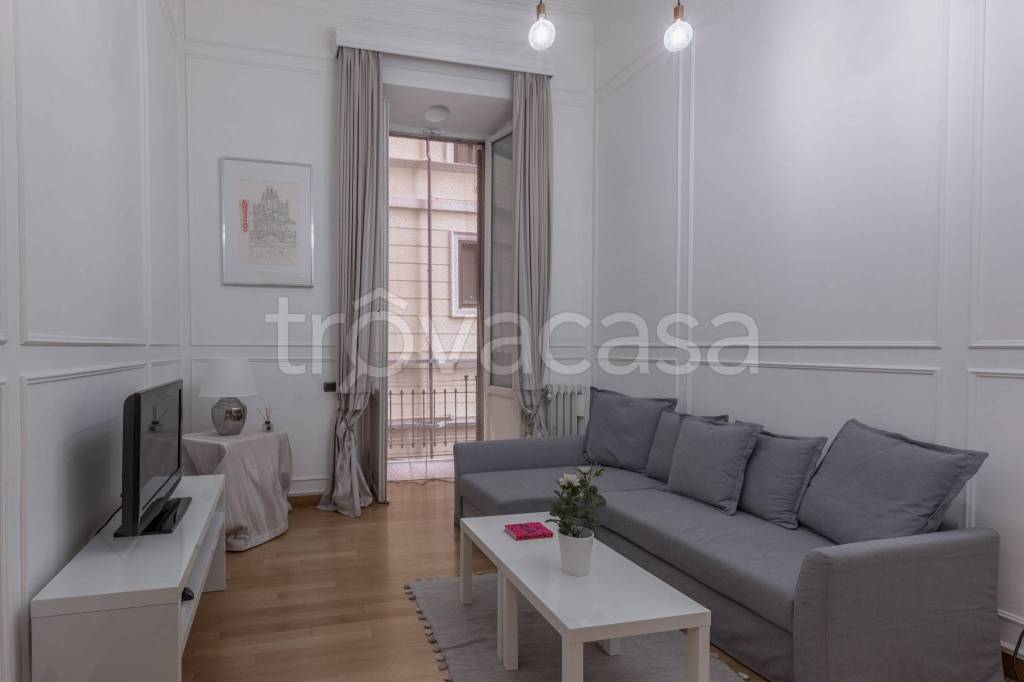appartamento in affitto a Roma in zona Trevi-Colonna