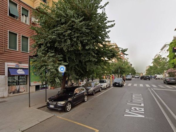 negozio in affitto a Roma in zona Nomentano