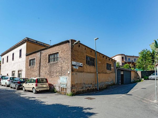 negozio in affitto a Roma in zona Pietralata