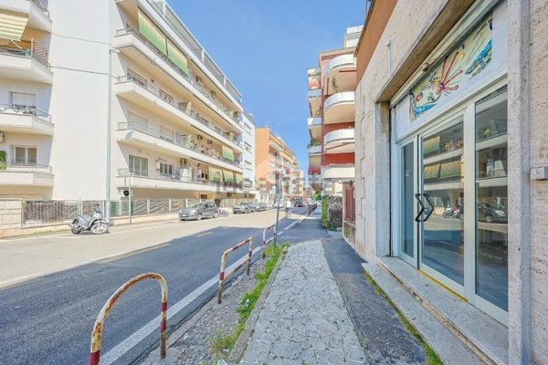 locale commerciale in affitto a Roma in zona Aurelio