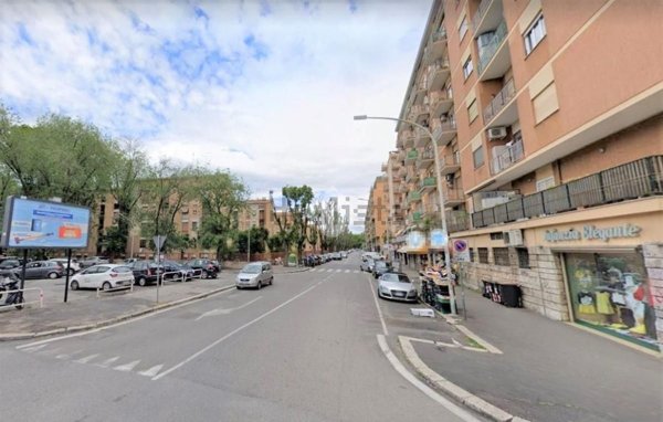 negozio in affitto a Roma in zona Collatino