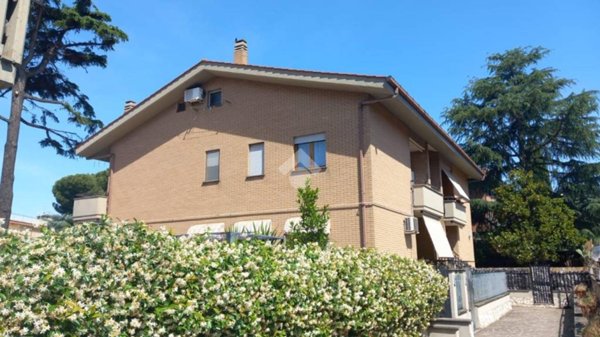 appartamento in affitto a Roma in zona Torre Angela