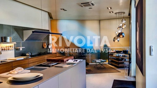 locale commerciale in affitto a Roma in zona Parioli