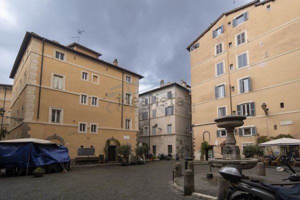 appartamento in affitto a Roma in zona Parione/Sant'Eustachio