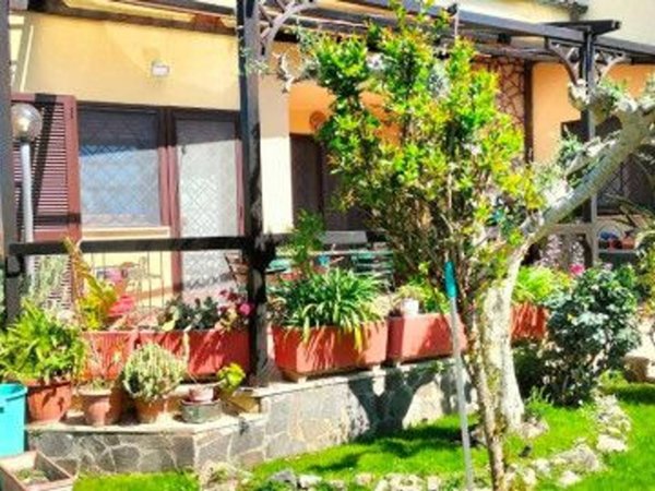 casa indipendente in affitto a Roma in zona Infernetto
