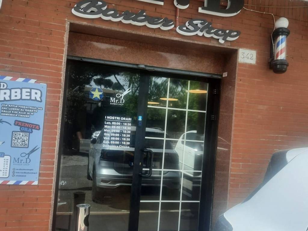 negozio in affitto a Roma in zona Ardeatino