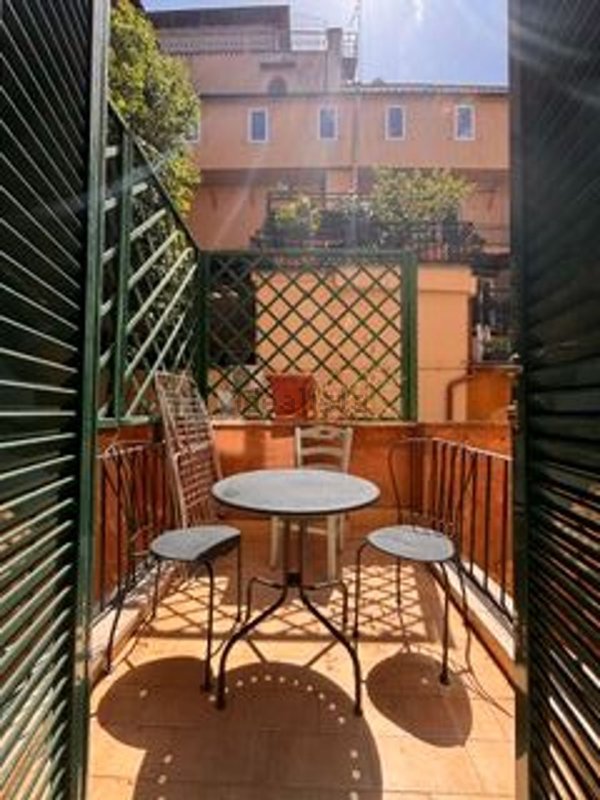 appartamento in affitto a Roma in zona Rione Regola