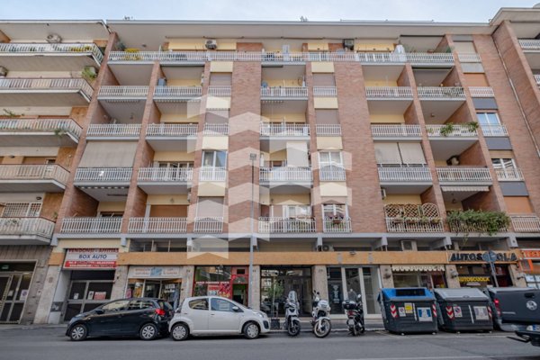 locale commerciale in affitto a Roma in zona Trionfale