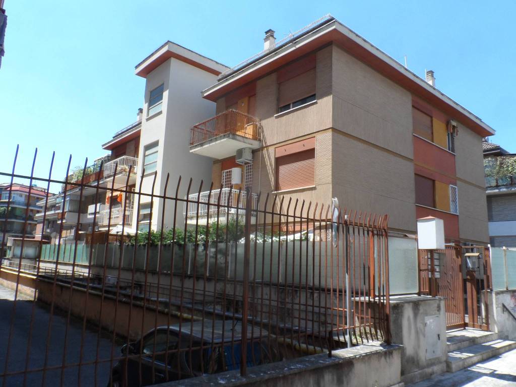appartamento in affitto a Roma in zona Grottarossa