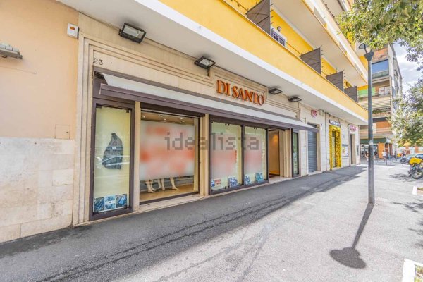 locale commerciale in affitto a Roma in zona Prenestino-Centocelle