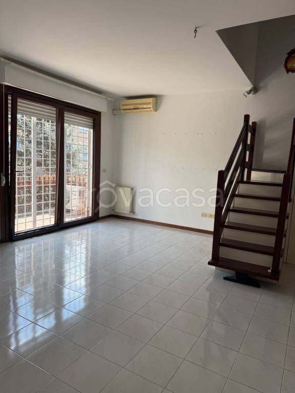 appartamento in affitto a Roma in zona EUR
