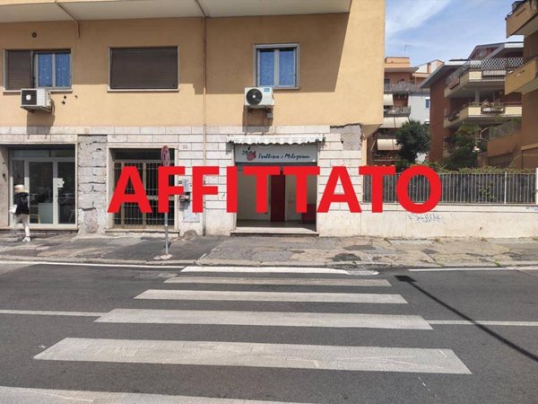 negozio in affitto a Roma in zona Portuense