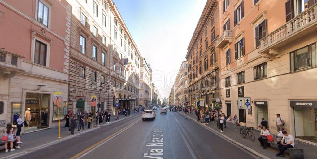 negozio in affitto a Roma in zona Rione Monti/Campitelli