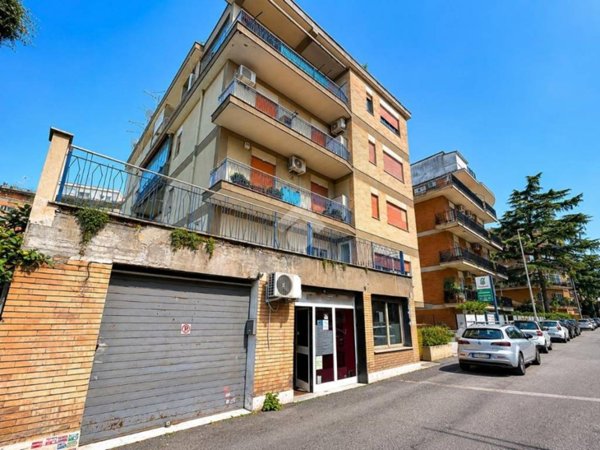 negozio in affitto a Roma in zona Monte Sacro/Talenti