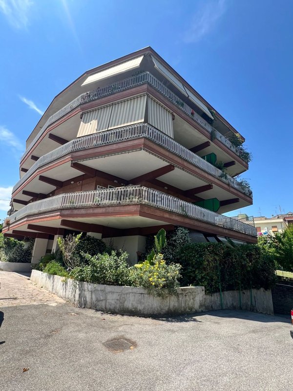 appartamento in affitto a Roma in zona Tomba di Nerone