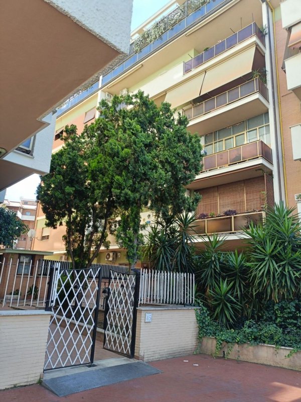 appartamento in affitto a Roma in zona Ostia