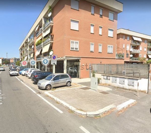 negozio in affitto a Roma in zona Spinaceto