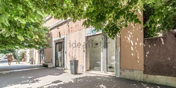 locale commerciale in affitto a Roma in zona San Saba - Ripa