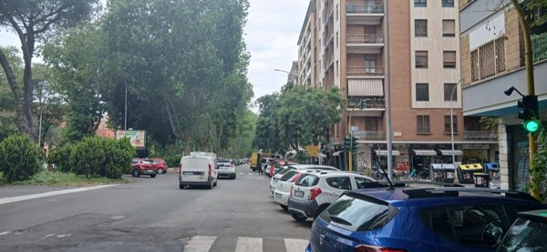 negozio in affitto a Roma in zona Ostiense