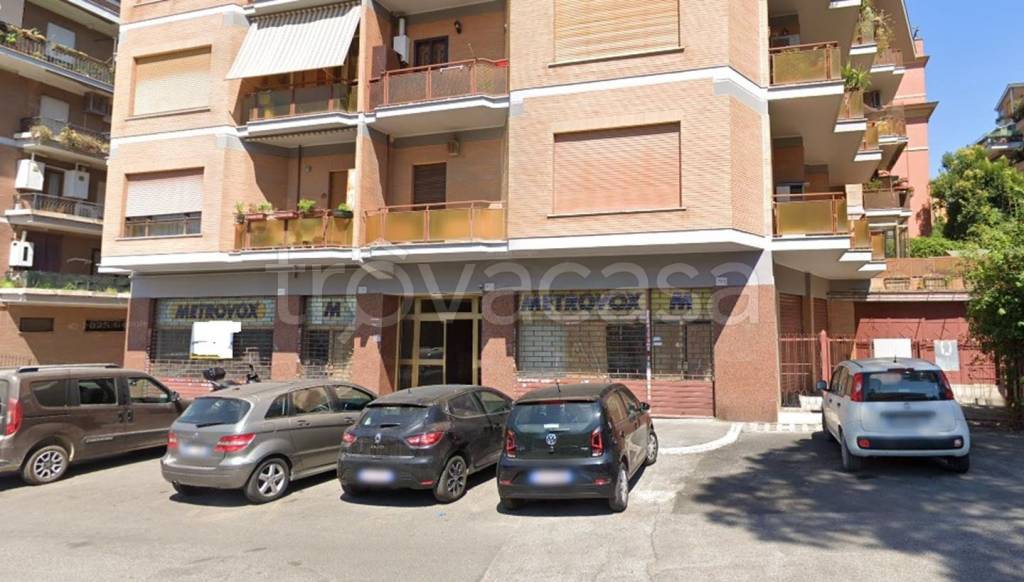negozio in affitto a Roma in zona Aurelio
