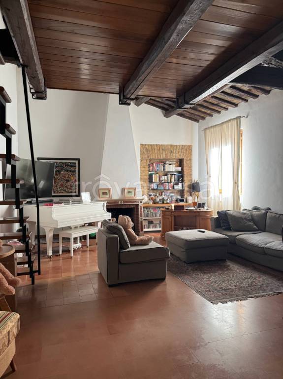 appartamento in affitto a Roma in zona Pigna - Sant'Angelo