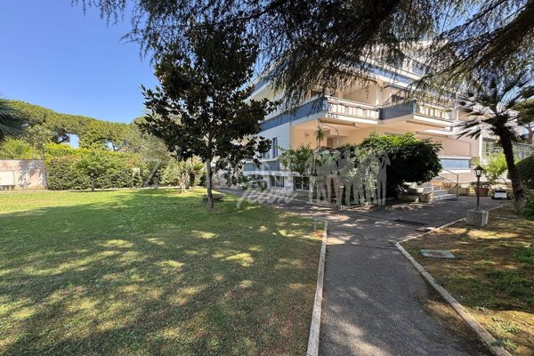casa indipendente in affitto a Roma in zona Axa