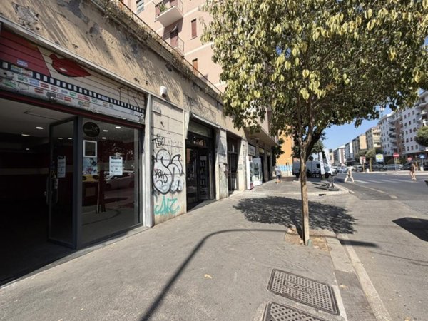 negozio in affitto a Roma