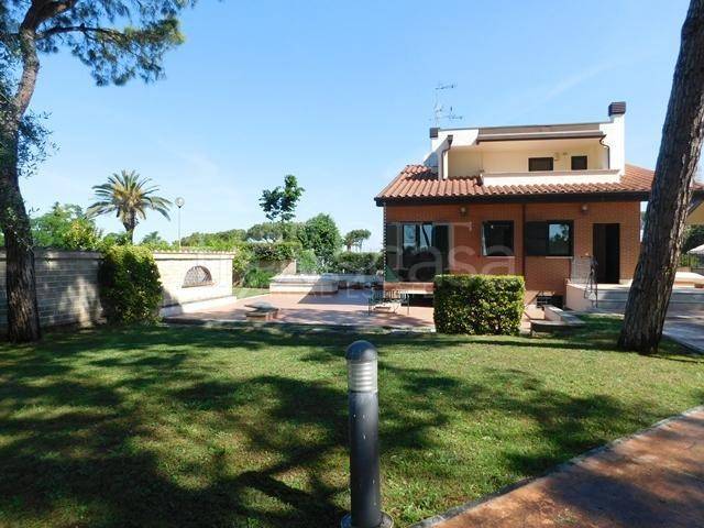 casa indipendente in affitto a Roma in zona Massimina/Casal Lumbroso